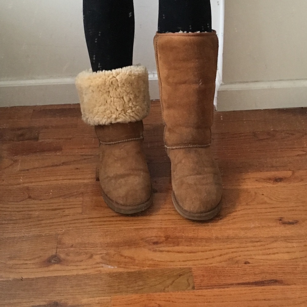 Tall chestnut ugg boots Sz 9